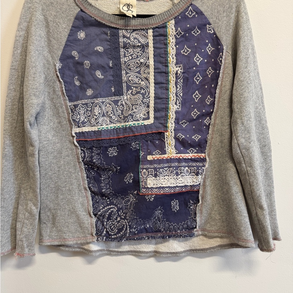One September Anthropologie Patchwork Bandana Sweatshirt Boho Small - Picture 3 of 4